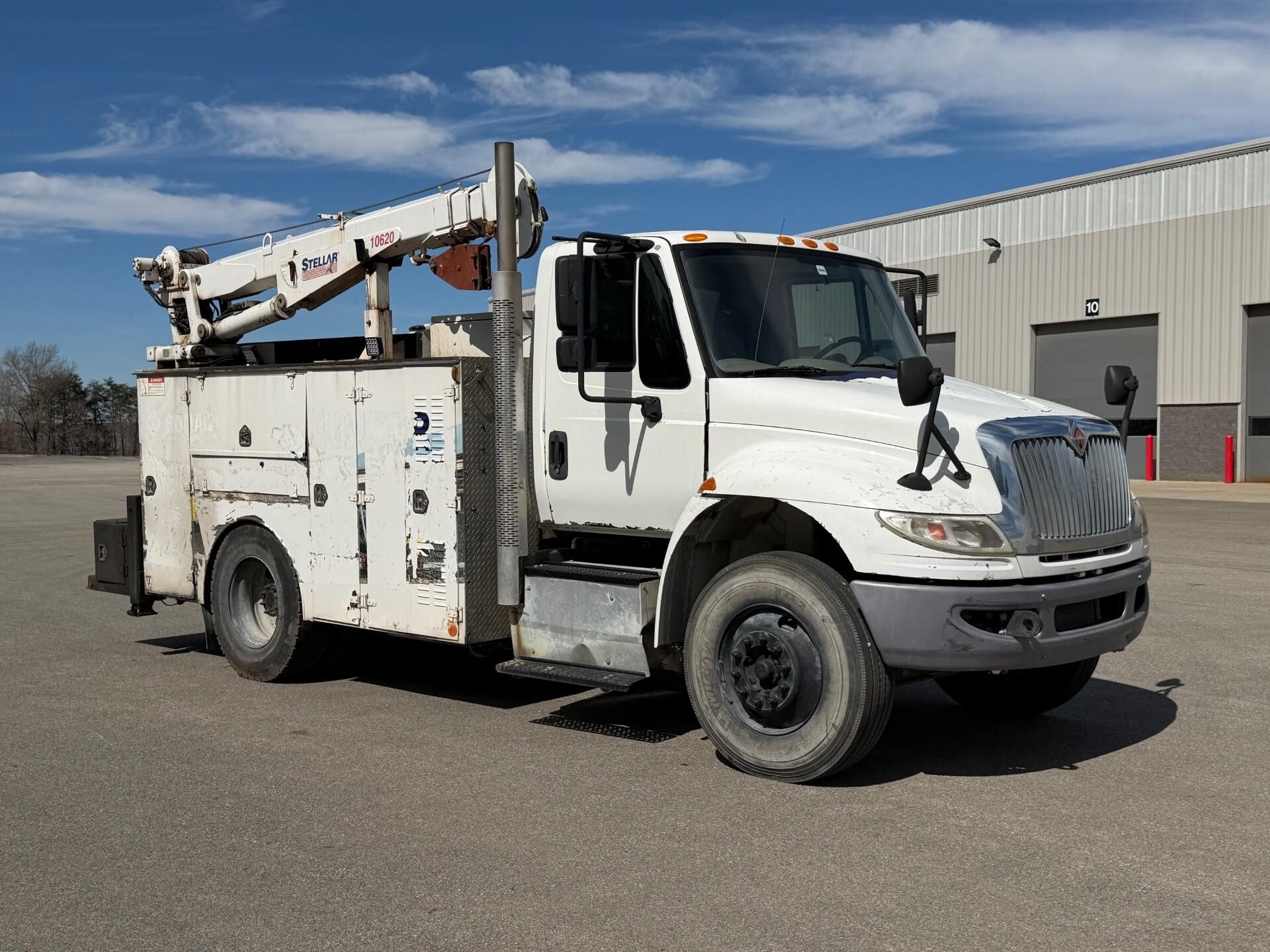 2016 INTERNATIONAL DURASTAR 4300 in Chatham, VA