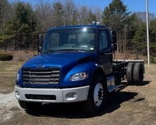 2025 FREIGHTLINER BUSINESS CLASS M2 106 in Westminster, VT