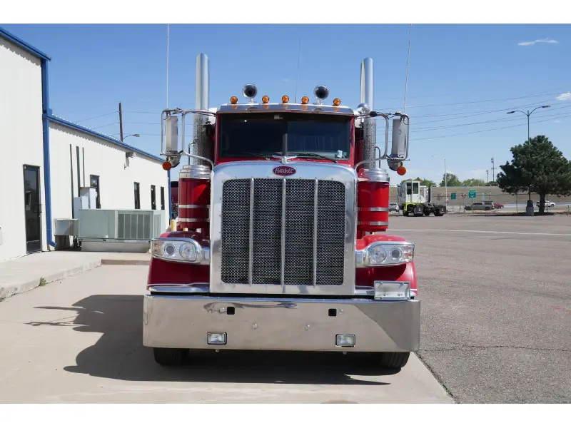 2021 PETERBILT 389