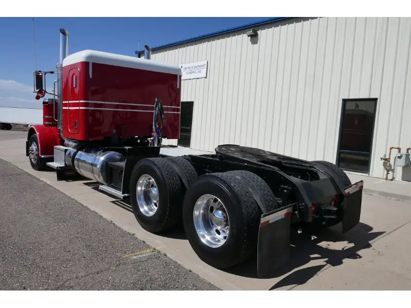 2021 PETERBILT 389
