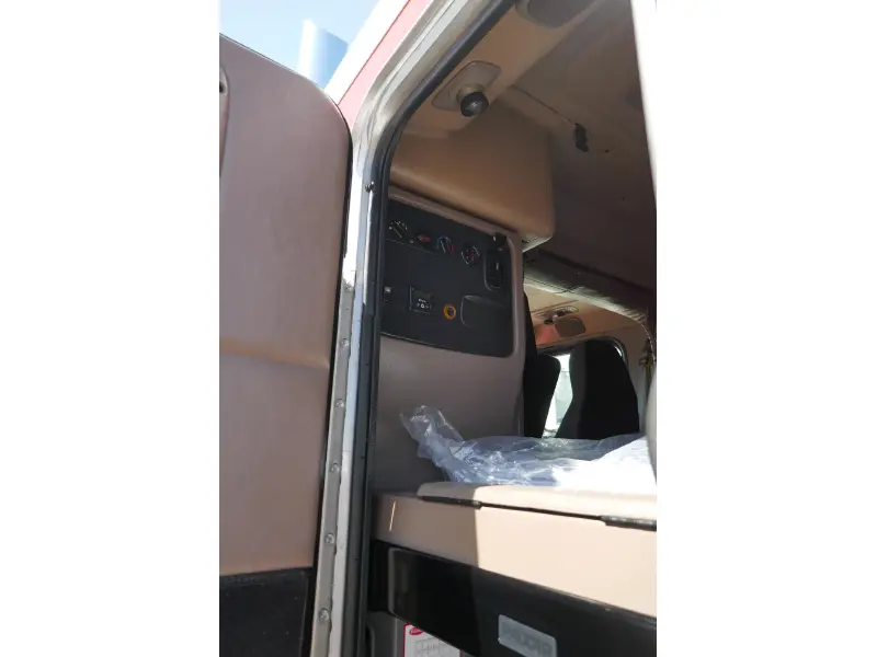 2021 PETERBILT 389
