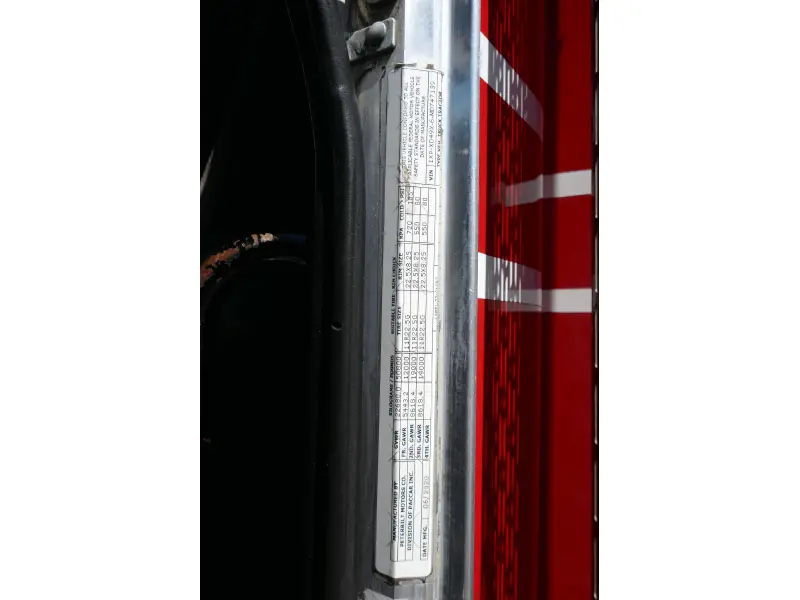 2021 PETERBILT 389