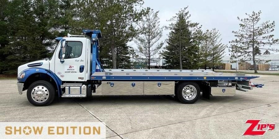 2026 FREIGHTLINER BUSINESS CLASS M2 106 in New Hampton, IA