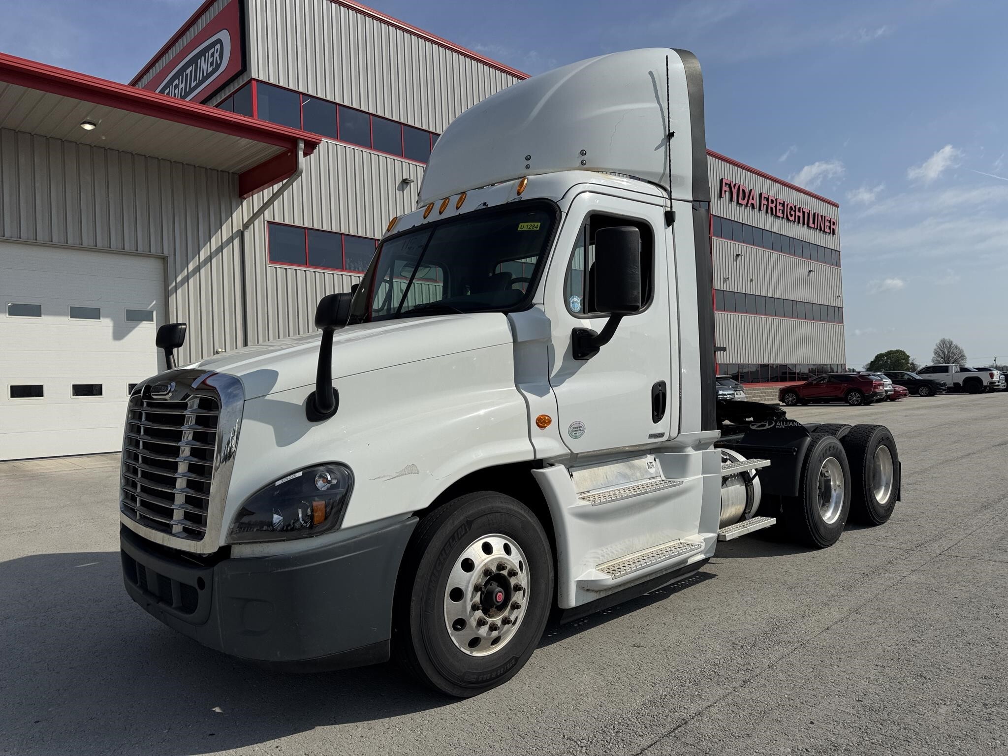 2016 FREIGHTLINER CASCADIA 125 in West Jefferson, OH