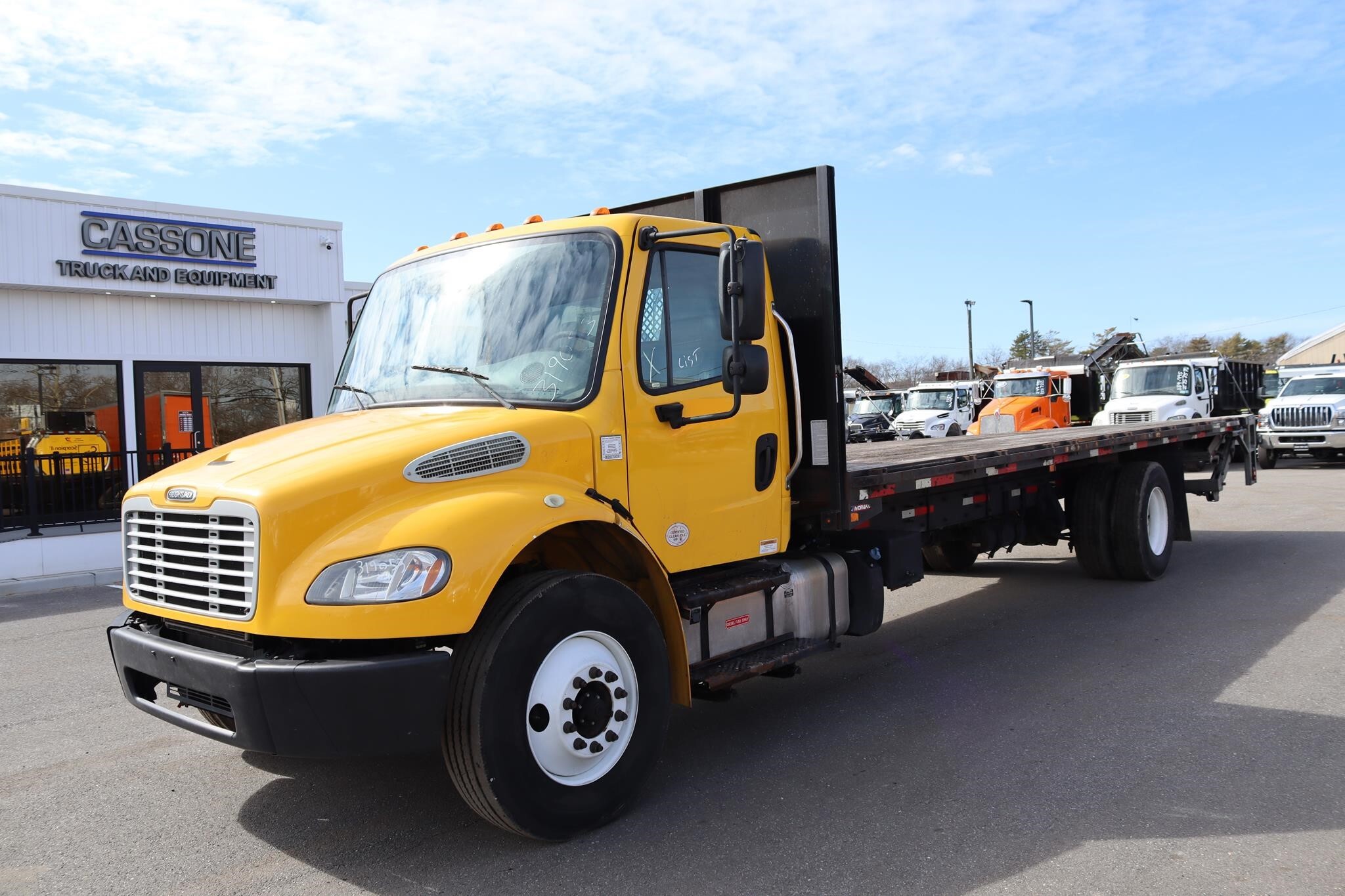 2019 FREIGHTLINER BUSINESS CLASS M2 106 in Ronkonkoma, NY