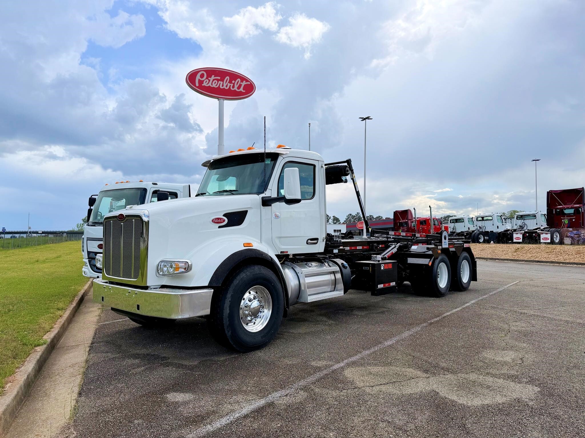 2025 PETERBILT 567 in Jackson, GA