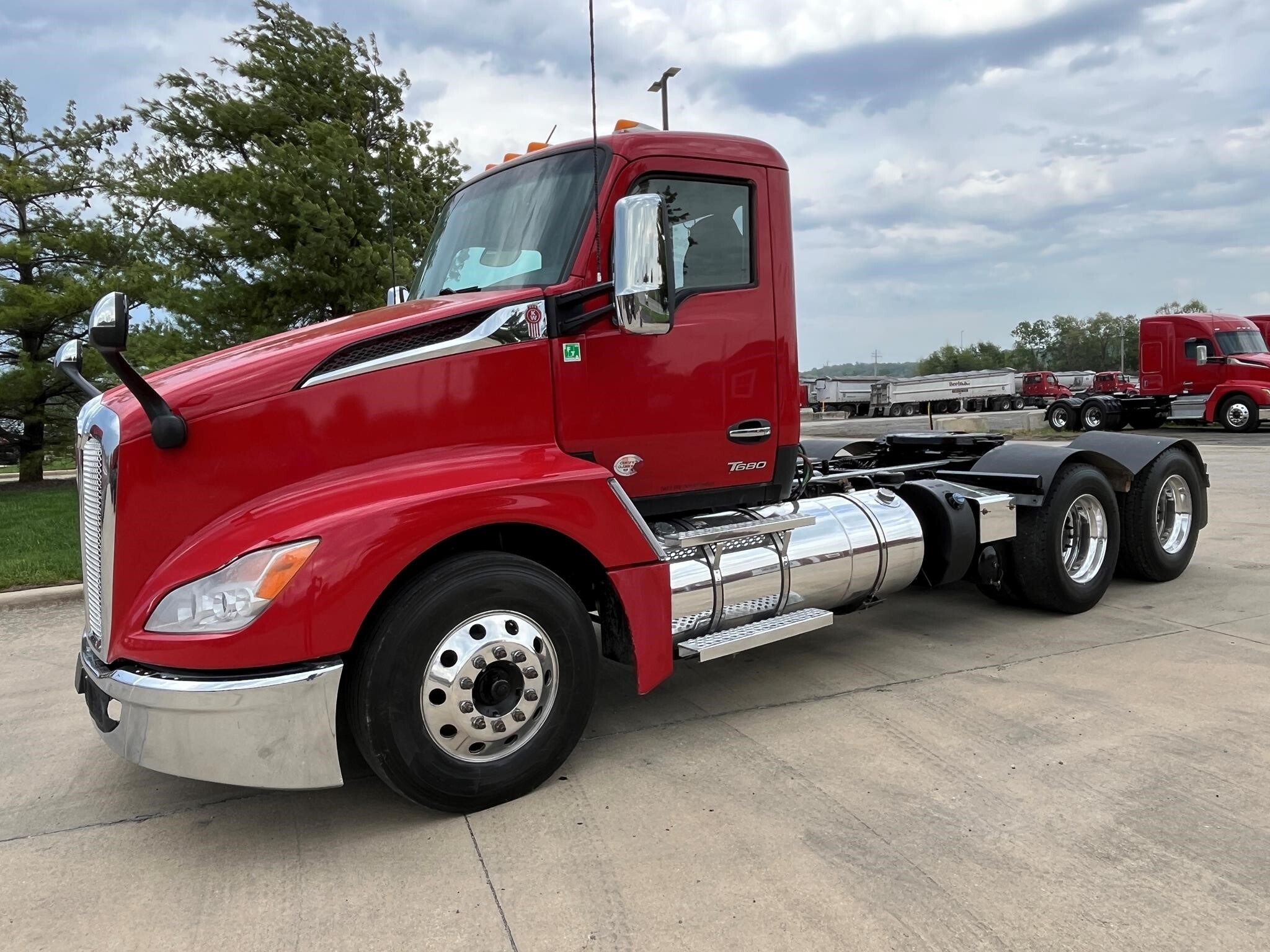 2024 KENWORTH T680 in East Saint Louis, IL