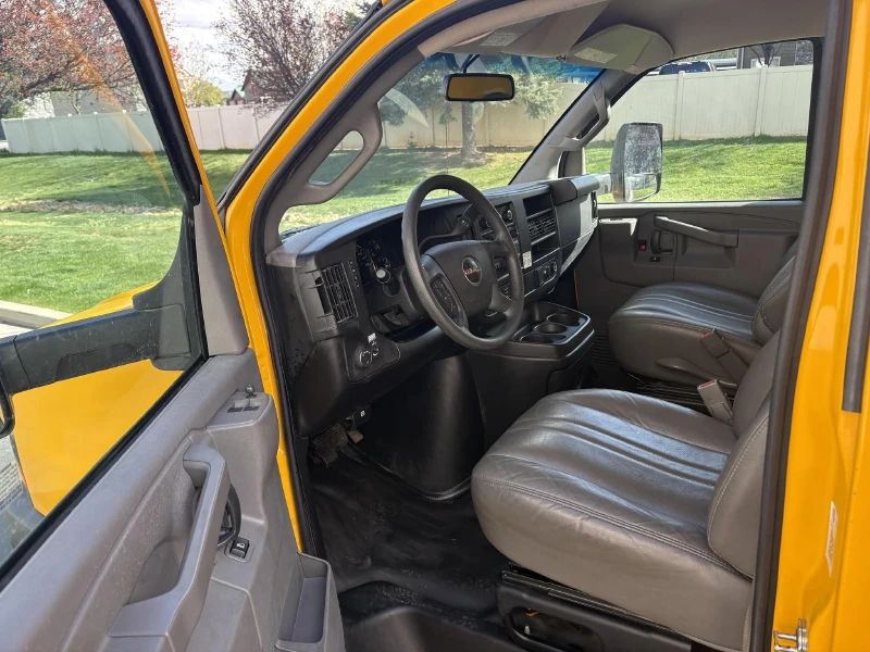 2022 GMC SAVANA