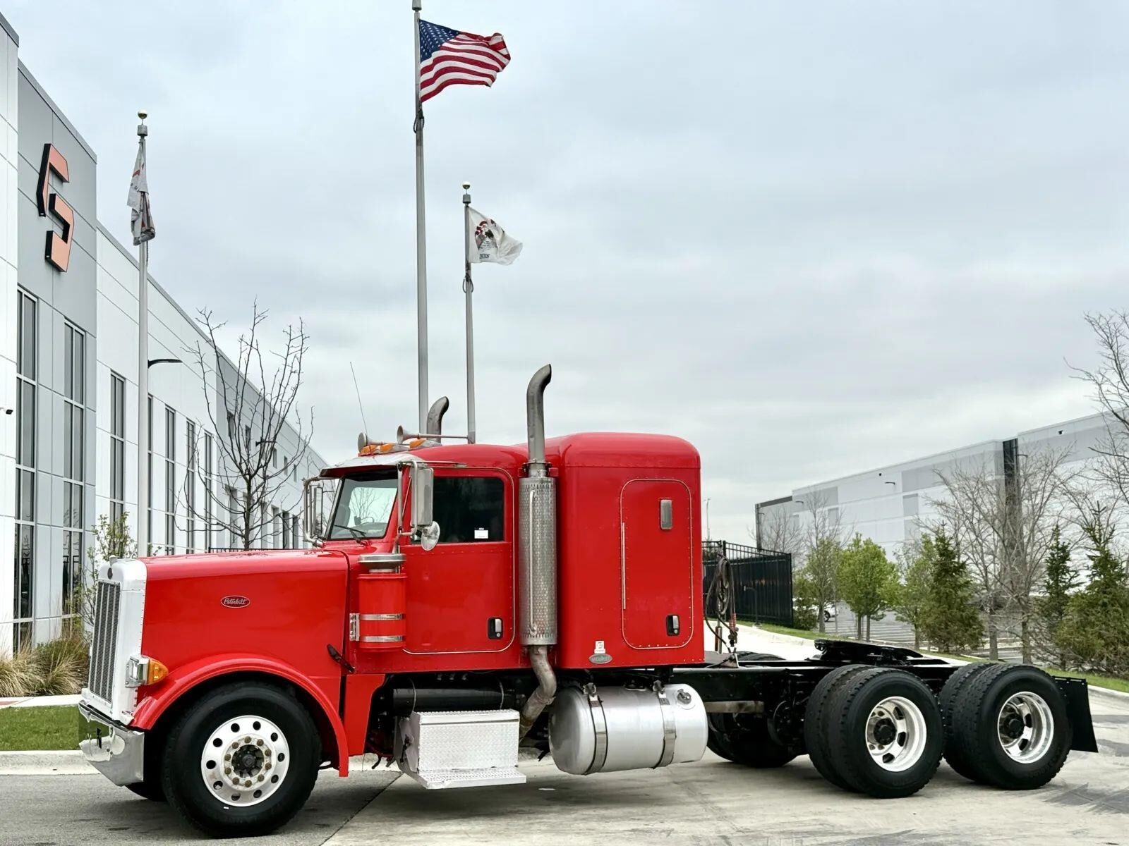 2007 PETERBILT 378 in New Lenox, IL