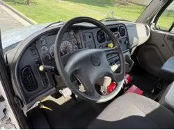 2015 FREIGHTLINER BUSINESS CLASS M2 106