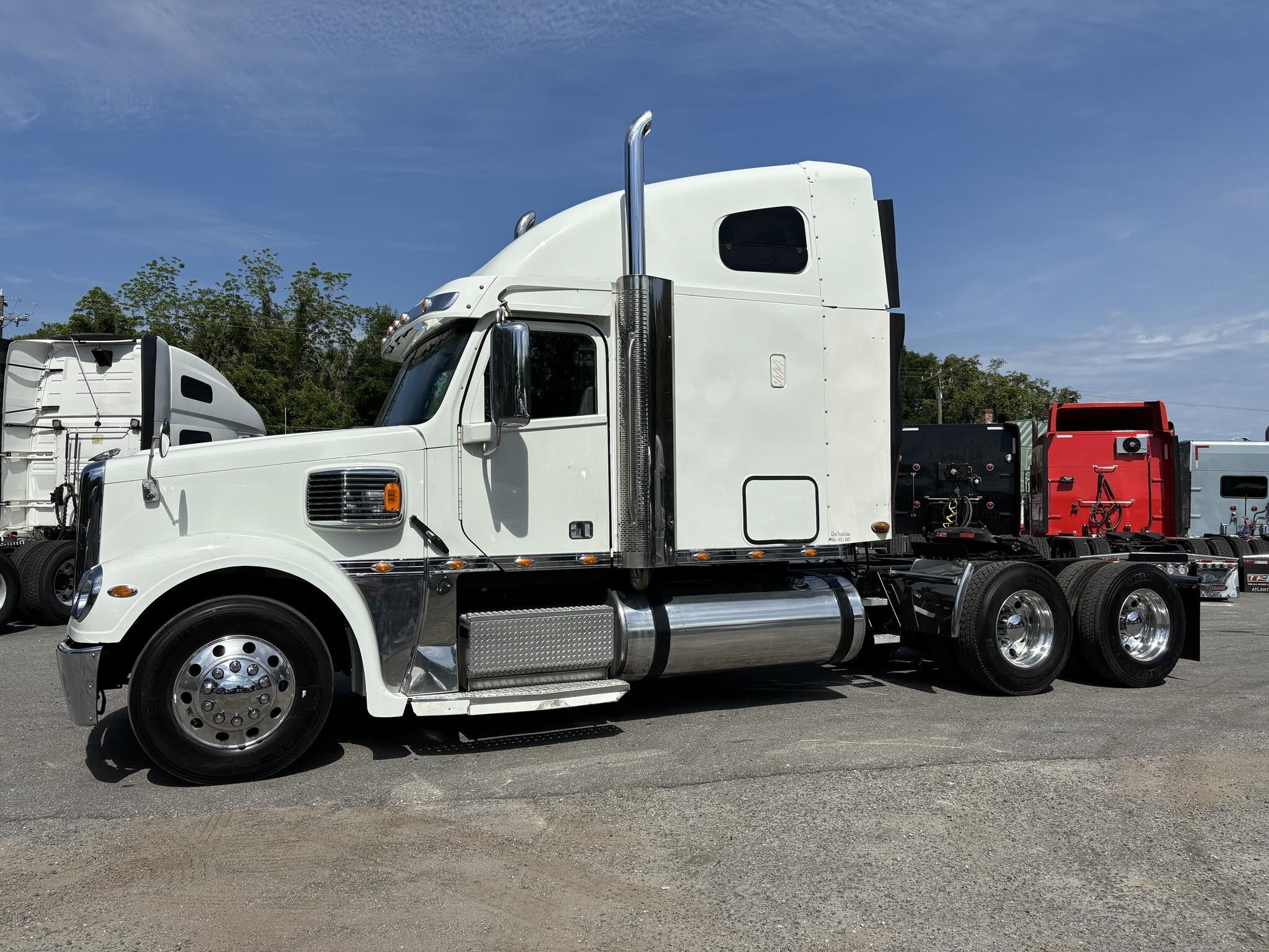 2020 FREIGHTLINER CORONADO 132 in Citra, FL