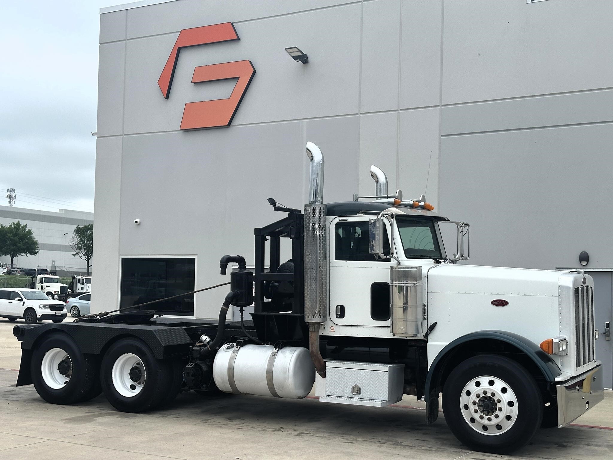 2008 PETERBILT 388 in Hutchins, TX