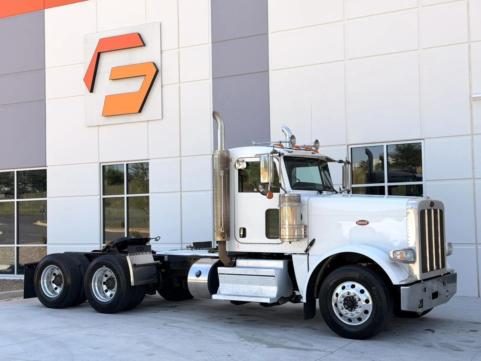 2020 PETERBILT 389 in Greer, SC
