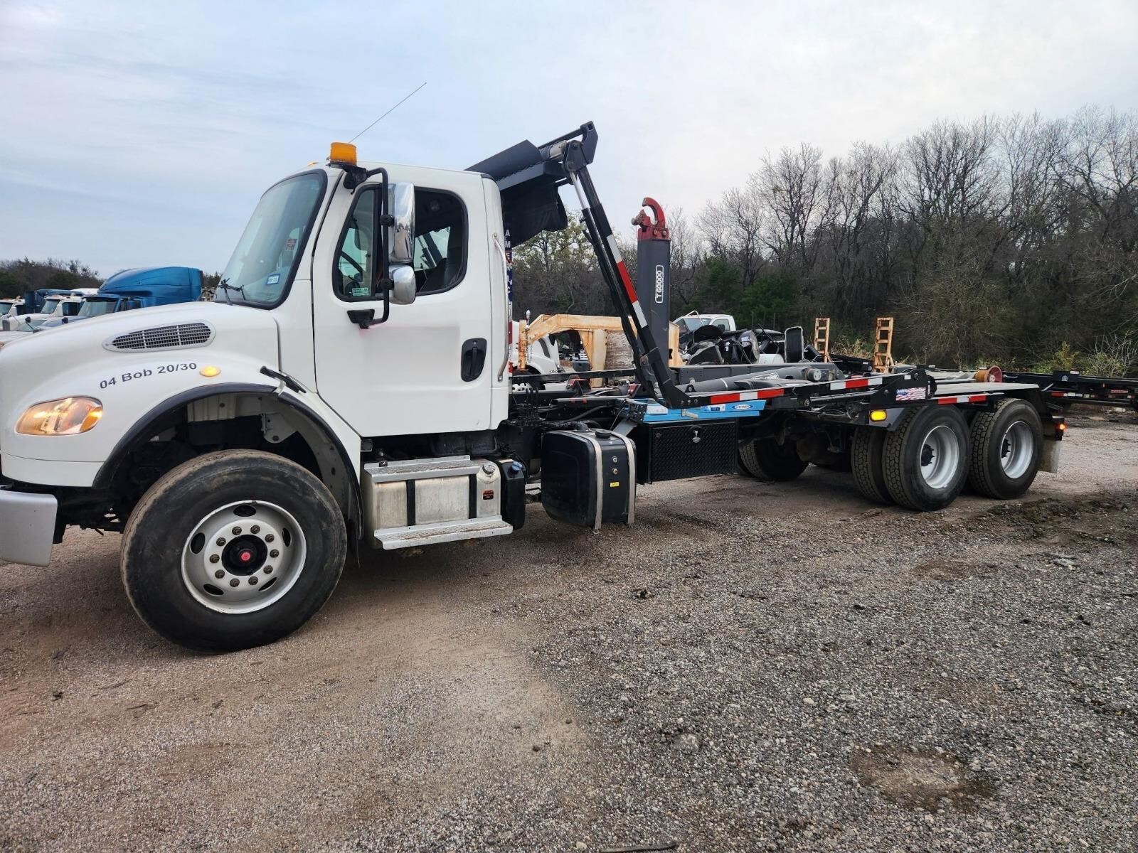 2015 FREIGHTLINER BUSINESS CLASS M2 106 in Brookshire, TX