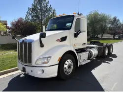 2017 PETERBILT 579