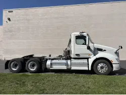 2017 PETERBILT 579