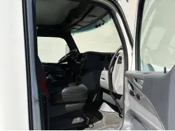 2017 PETERBILT 579