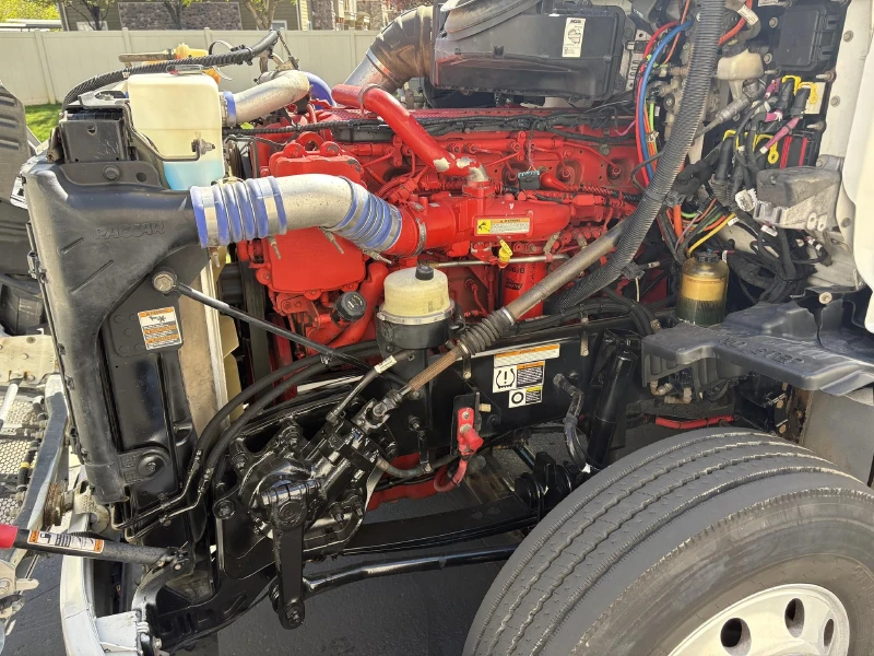 2017 PETERBILT 579
