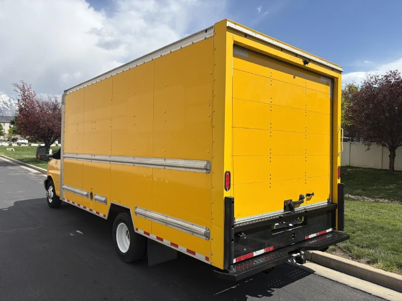2021 GMC SAVANA