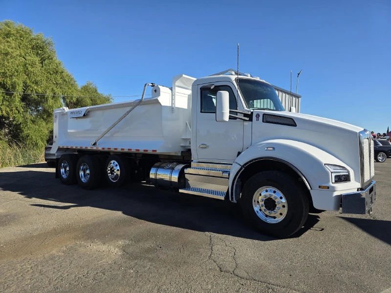2022 KENWORTH T880