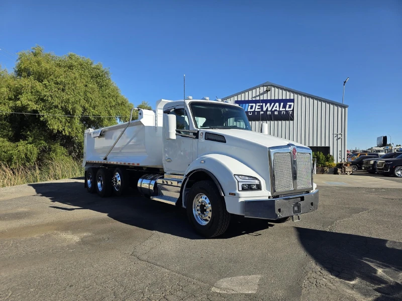 2022 KENWORTH T880