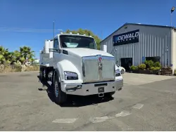 2022 KENWORTH T880
