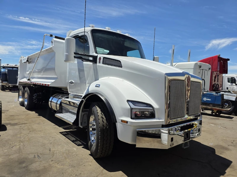 2022 KENWORTH T880