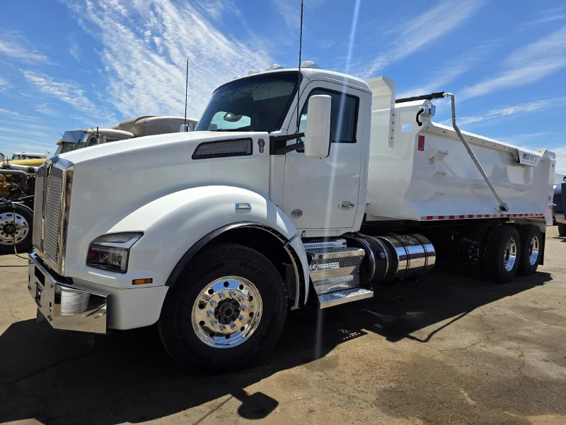 2022 KENWORTH T880