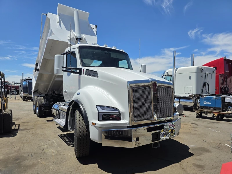 2022 KENWORTH T880