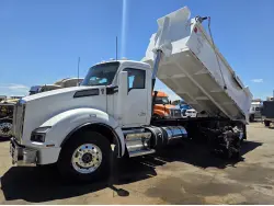 2022 KENWORTH T880