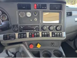 2022 KENWORTH T880