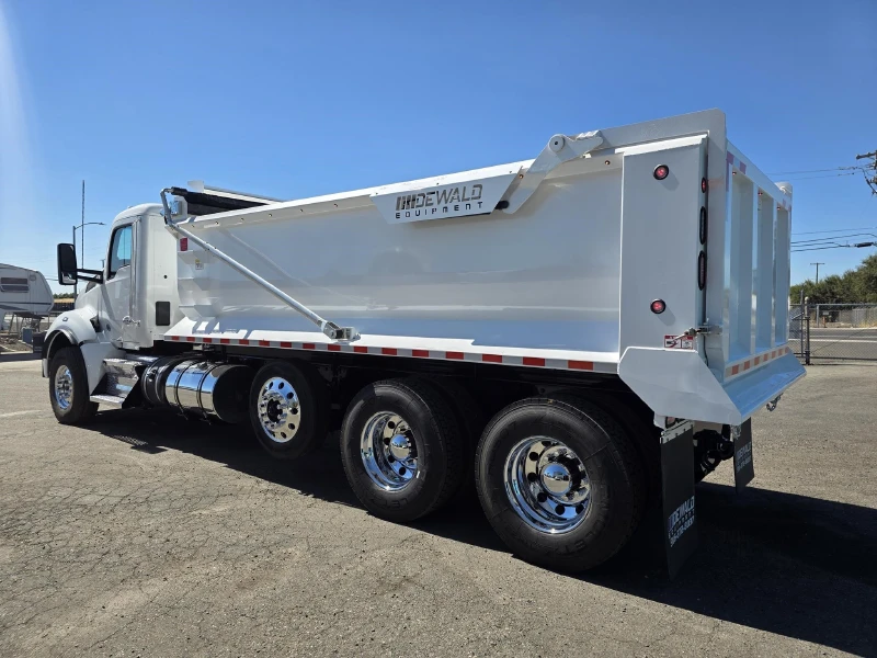2022 KENWORTH T880