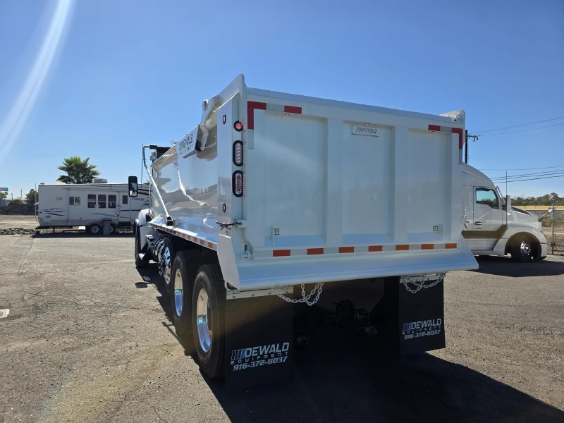 2022 KENWORTH T880