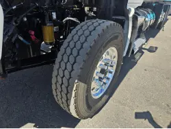 2022 KENWORTH T880