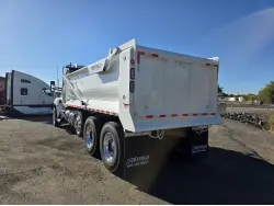 2022 KENWORTH T880