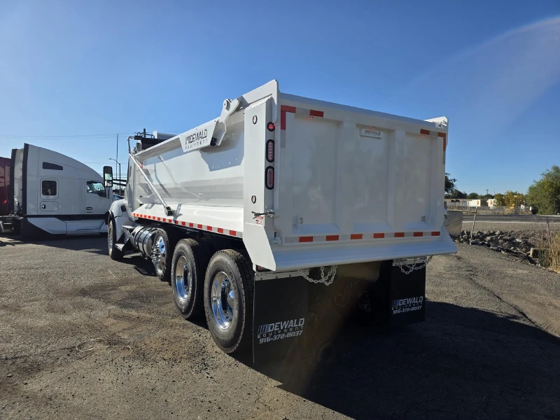 2022 KENWORTH T880