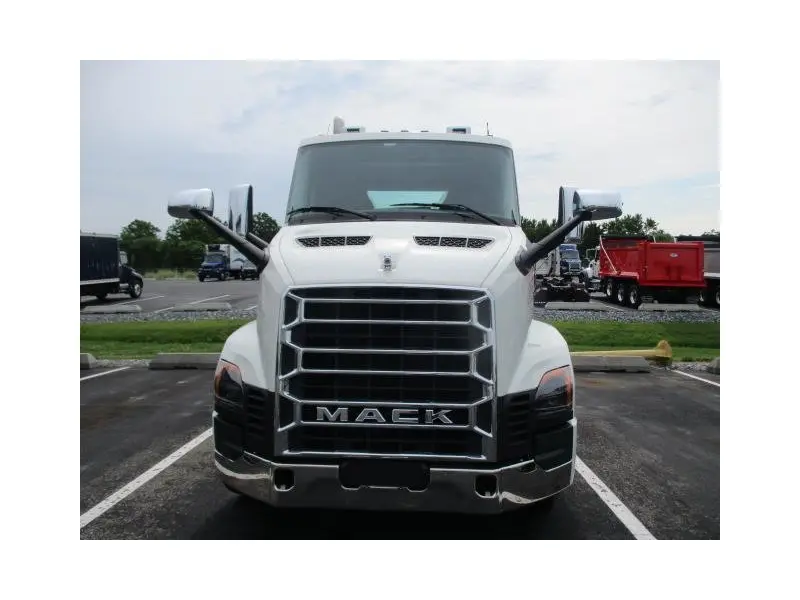 2027 MACK ANTHEM 64T