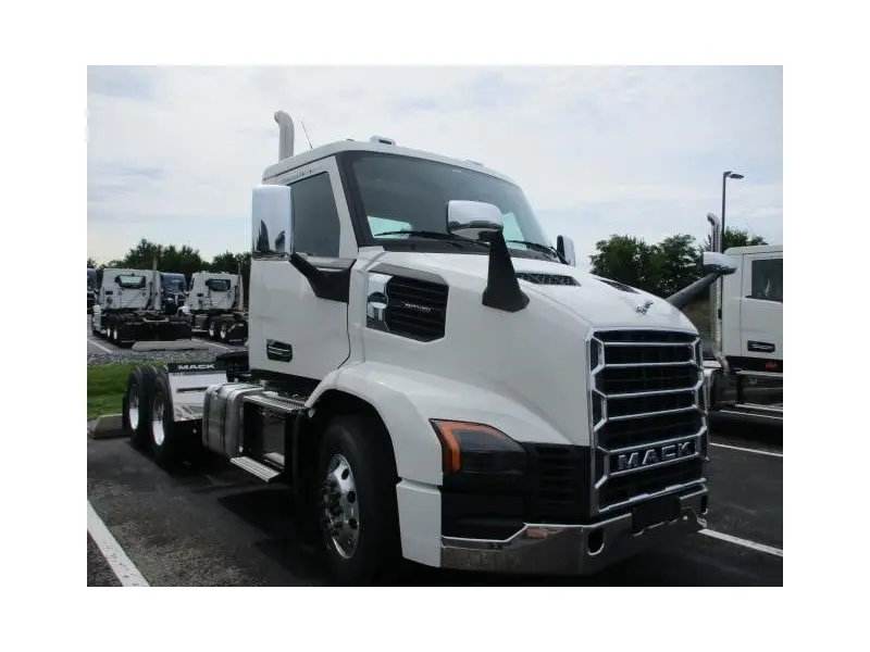 2027 MACK ANTHEM 64T