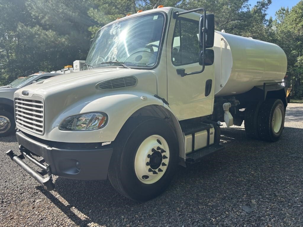 2020 FREIGHTLINER BUSINESS CLASS M2 106 in Ringgold, VA