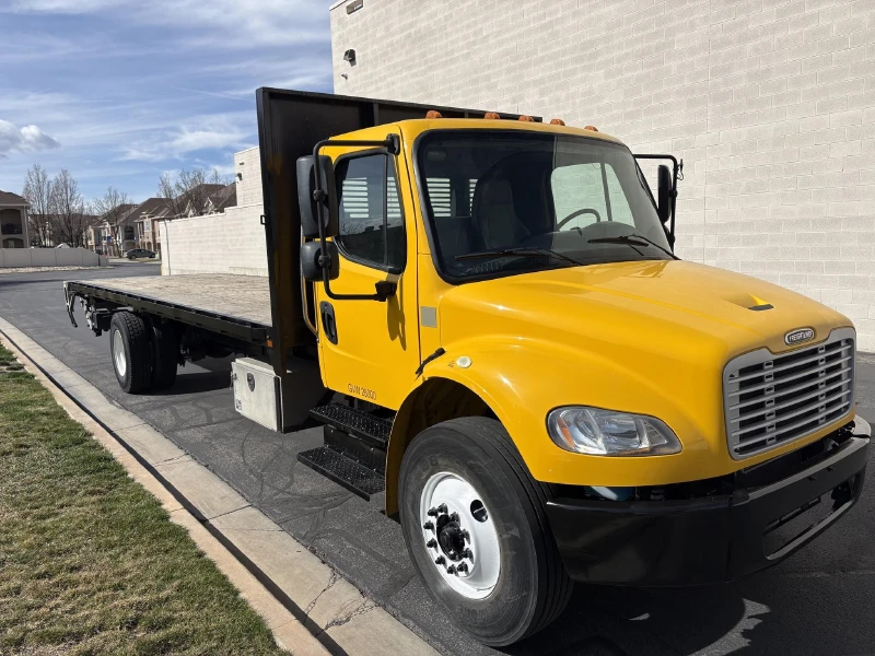 2019 FREIGHTLINER BUSINESS CLASS M2 106
