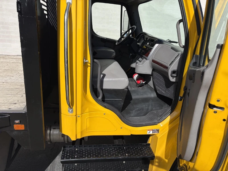 2019 FREIGHTLINER BUSINESS CLASS M2 106