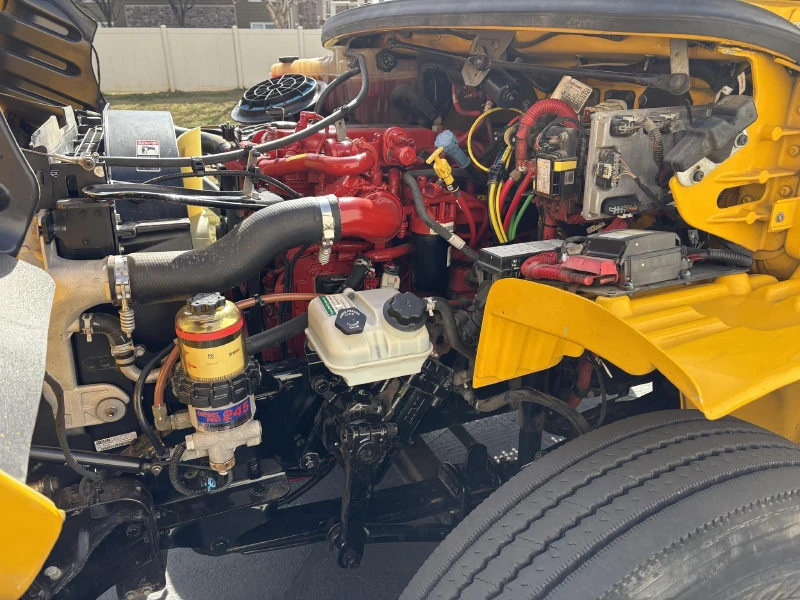 2019 FREIGHTLINER BUSINESS CLASS M2 106