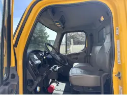 2019 FREIGHTLINER BUSINESS CLASS M2 106
