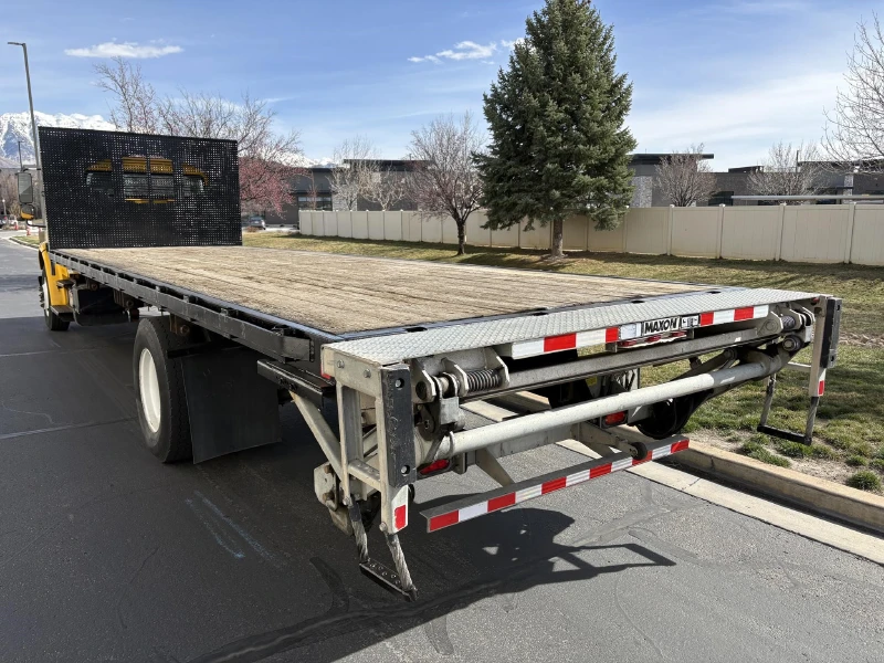 2019 FREIGHTLINER BUSINESS CLASS M2 106