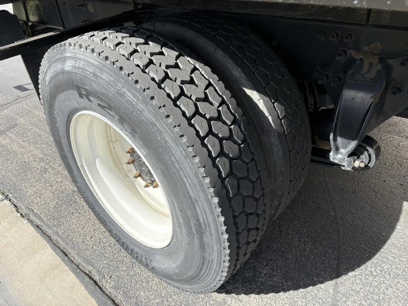 2019 FREIGHTLINER BUSINESS CLASS M2 106