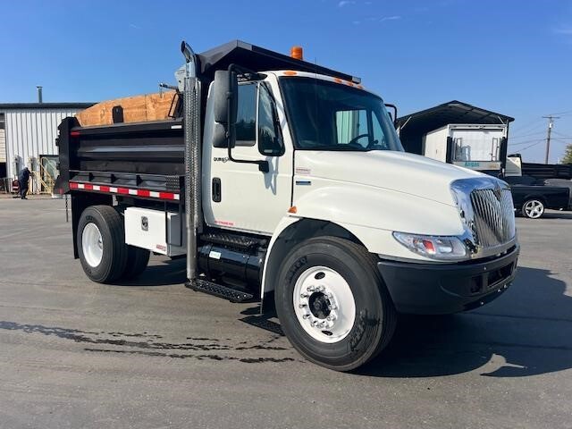 2008 INTERNATIONAL DURASTAR 4300 in Pacific, WA