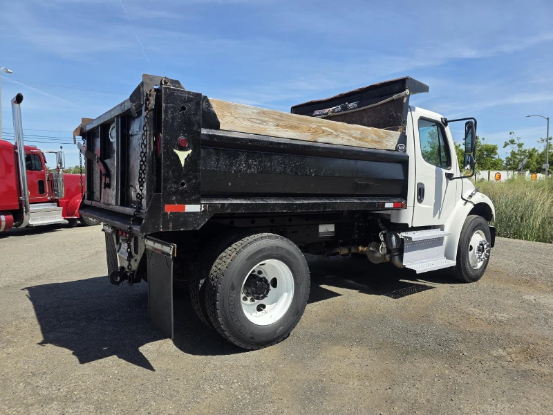 2016 FREIGHTLINER BUSINESS CLASS M2 106