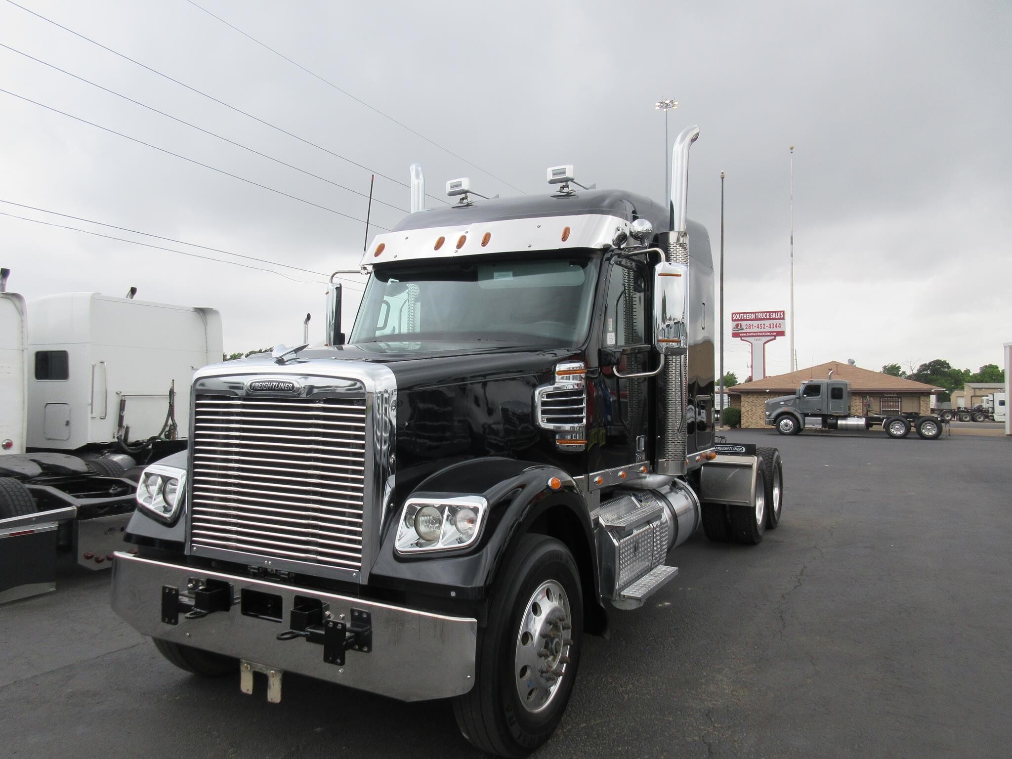 2023 FREIGHTLINER 122 SD in Channelview, TX
