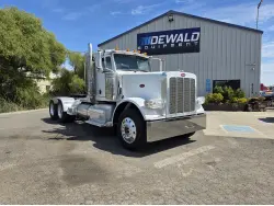 2013 PETERBILT 388