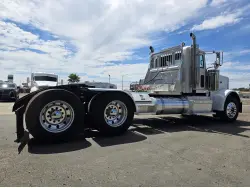 2013 PETERBILT 388